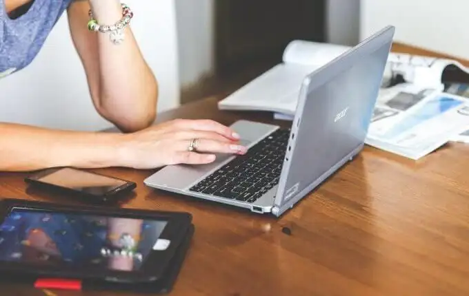 Cách gửi và nhận từ PC của bạn
