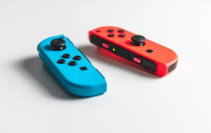 Cách sạc bộ điều khiển Nintendo Switch

