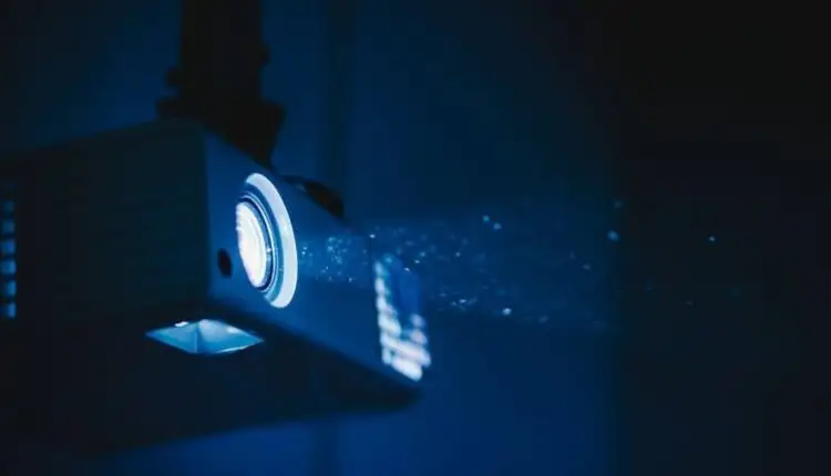 Máy chiếu có tốt cho chơi game không?
