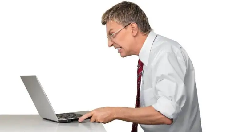  Máy tính xách tay tắt ngẫu nhiên?  10 bản sửa lỗi có thể
