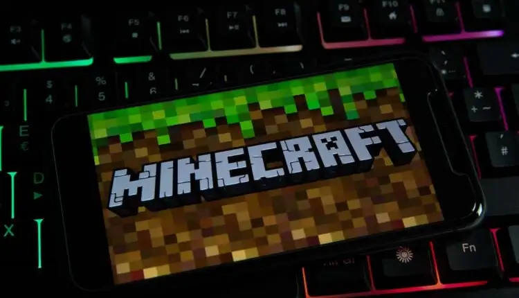 Cách tạo lửa trại trong Minecraft