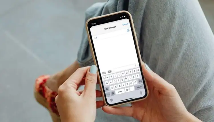 Cách làm cho bàn phím của bạn lớn hơn (iPhone và Android)
