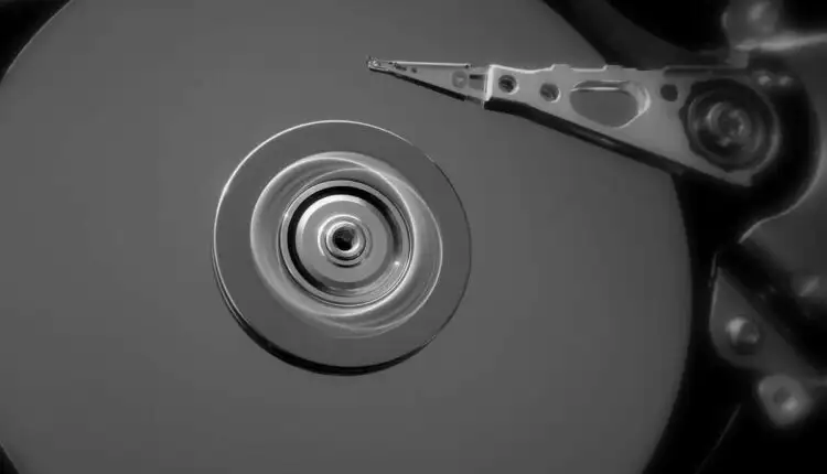 Phải làm gì với ổ cứng cũ: 8 ý tưởng tuyệt vời
